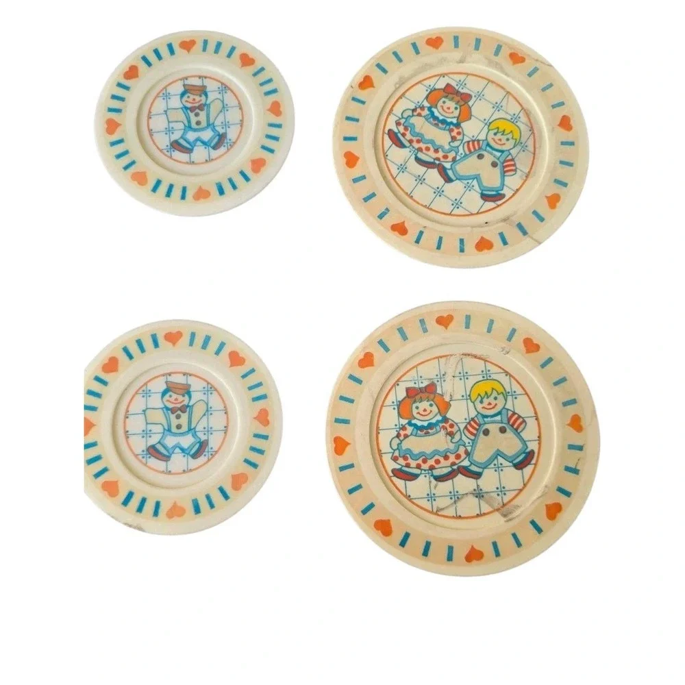 Vintage Chilton Globe Inc‎ plastic child's  Toy Cup & Saucer 10 pieces